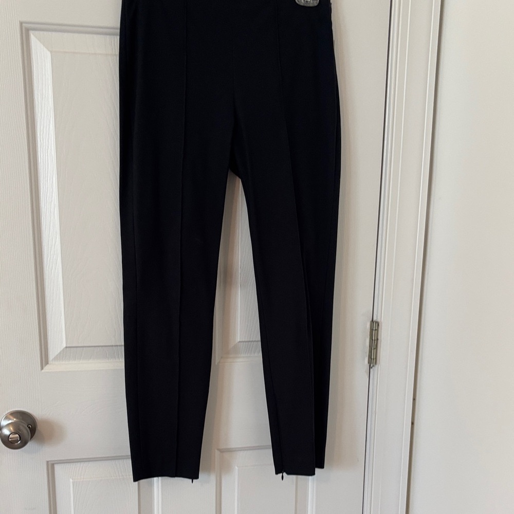 Theory Black Straight leg pants with zipper on ankle